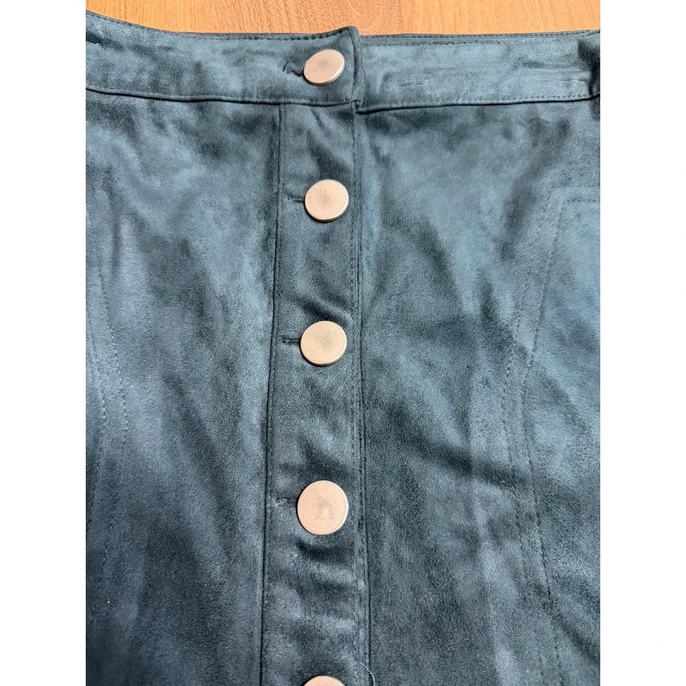 Forever 21 Green Mini Skirt Button Festival Boho Hippie Faux‎ Suede Leather